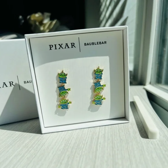 💚🔹️Baublebar🔹️x Disney Pixar Women's Toy Story Alien Earrings NEW - Picture 3 of 6
